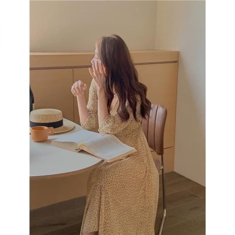 ママコーデ 小花柄リボンギャザーワンピース