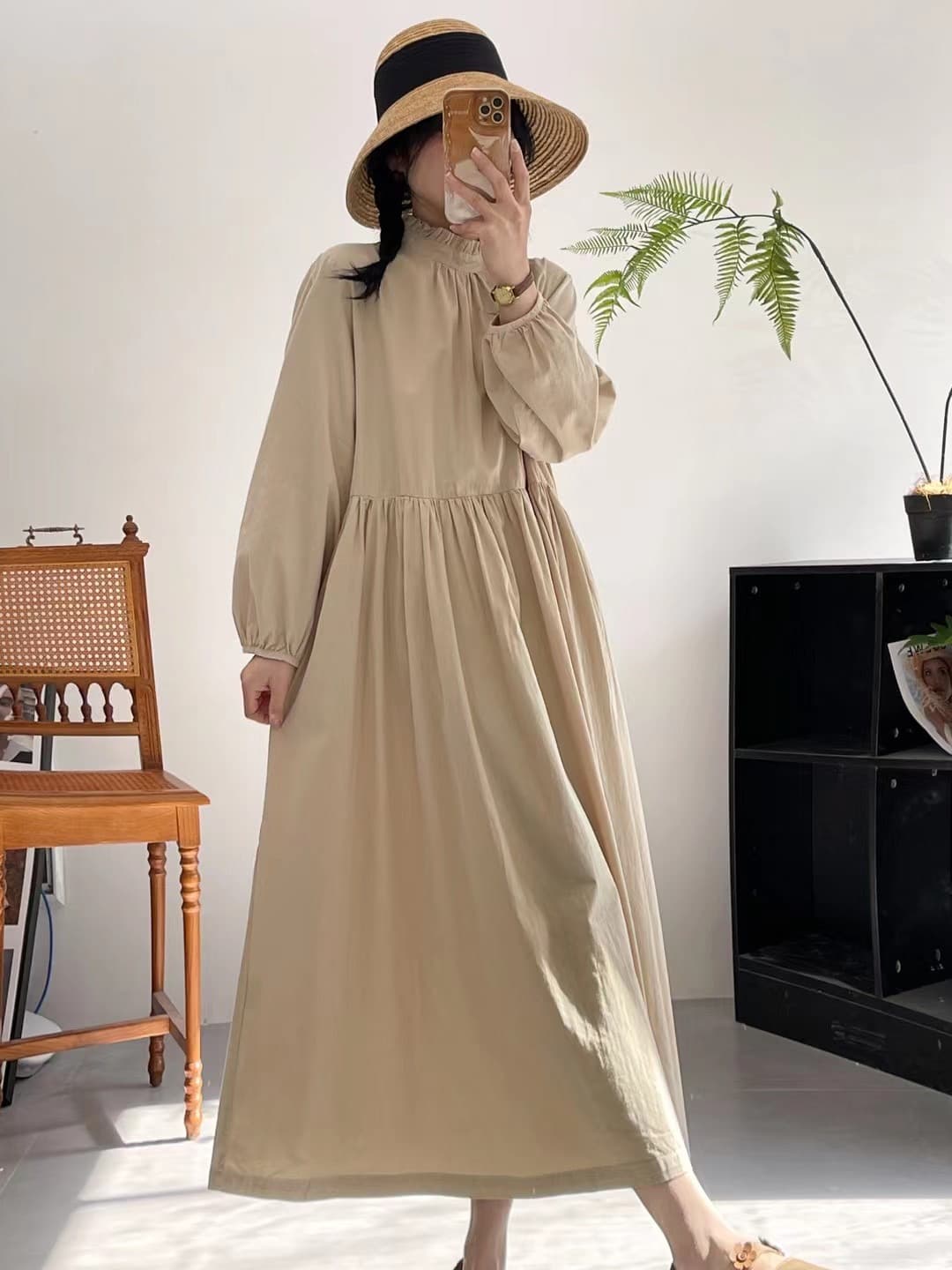 ママコーデ ふんわり袖のギャザーロングワンピース