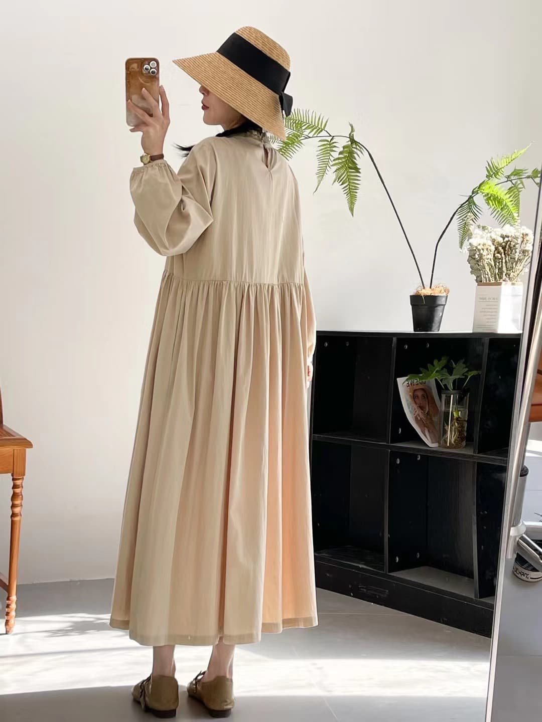 ママコーデ ふんわり袖のギャザーロングワンピース