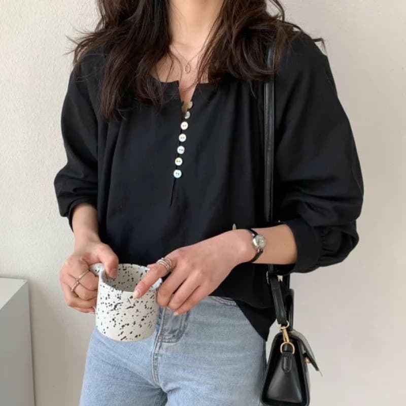 ママコーデ ポイントパール きりっぱなしブラウス