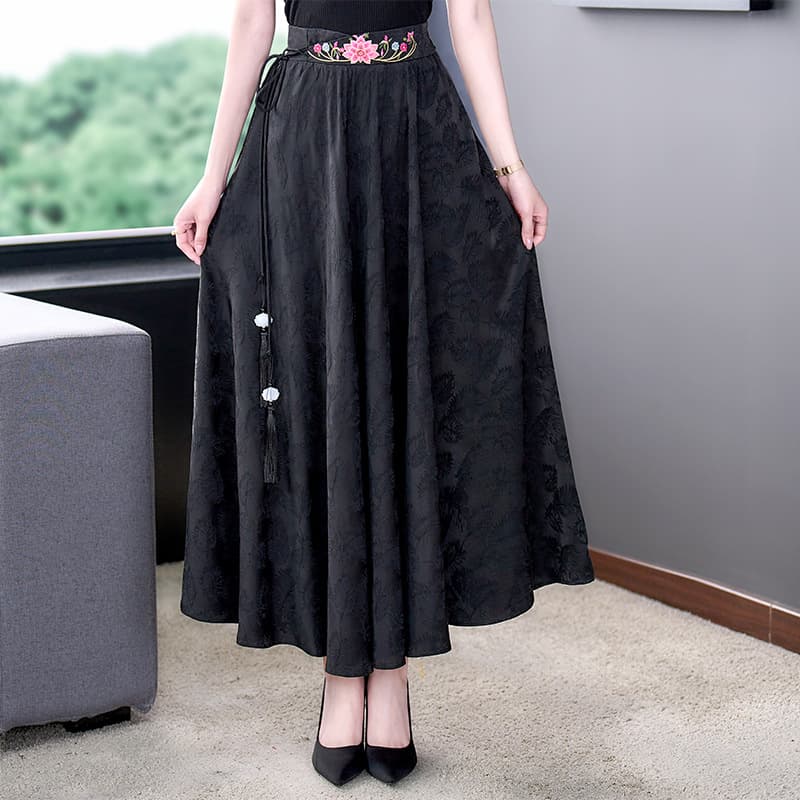 ママコーデ 刺繍ウエスト華やか優美ロングスカート