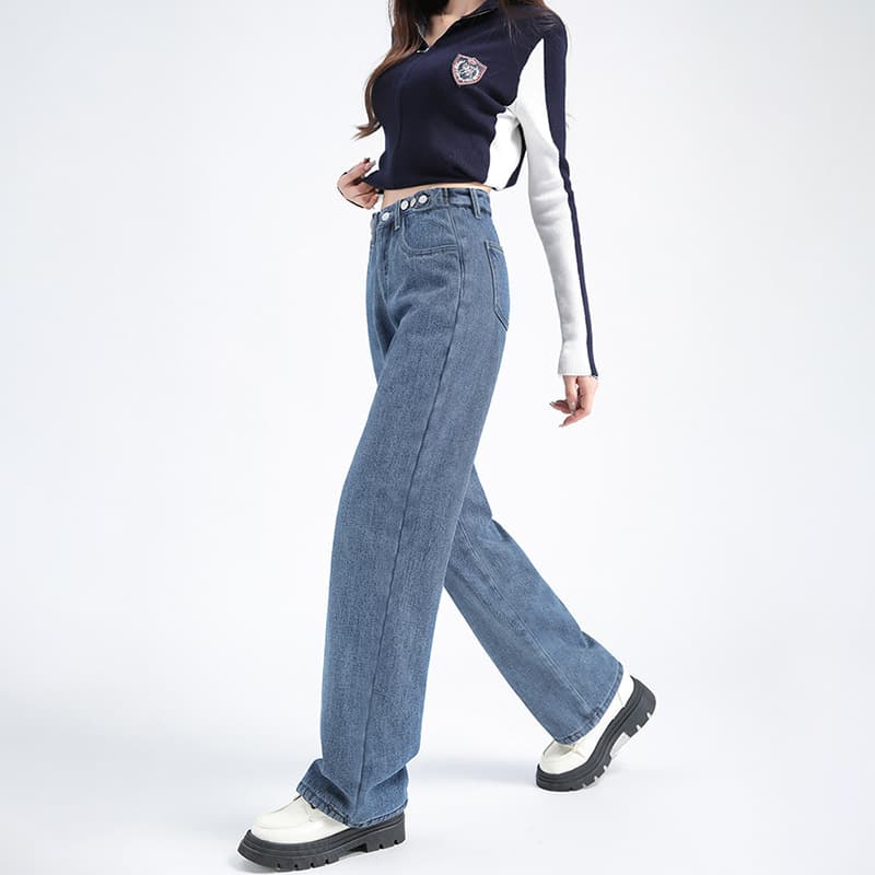 ママコーデ ゆったりストレート ママデニムパンツ