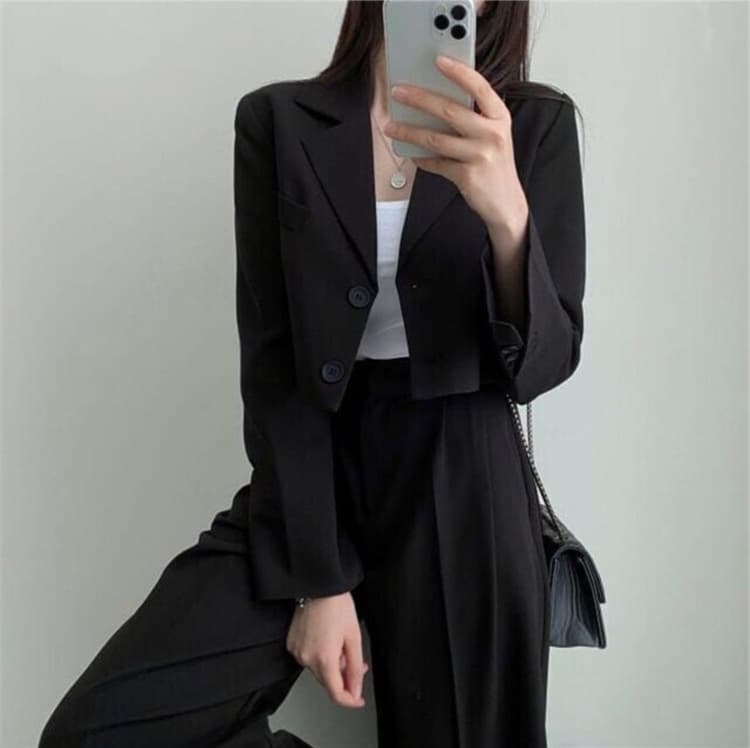 ママコーデ きれいめ大人ジャケットパンツセット