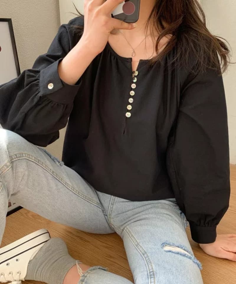 ママコーデ ポイントパール きりっぱなしブラウス