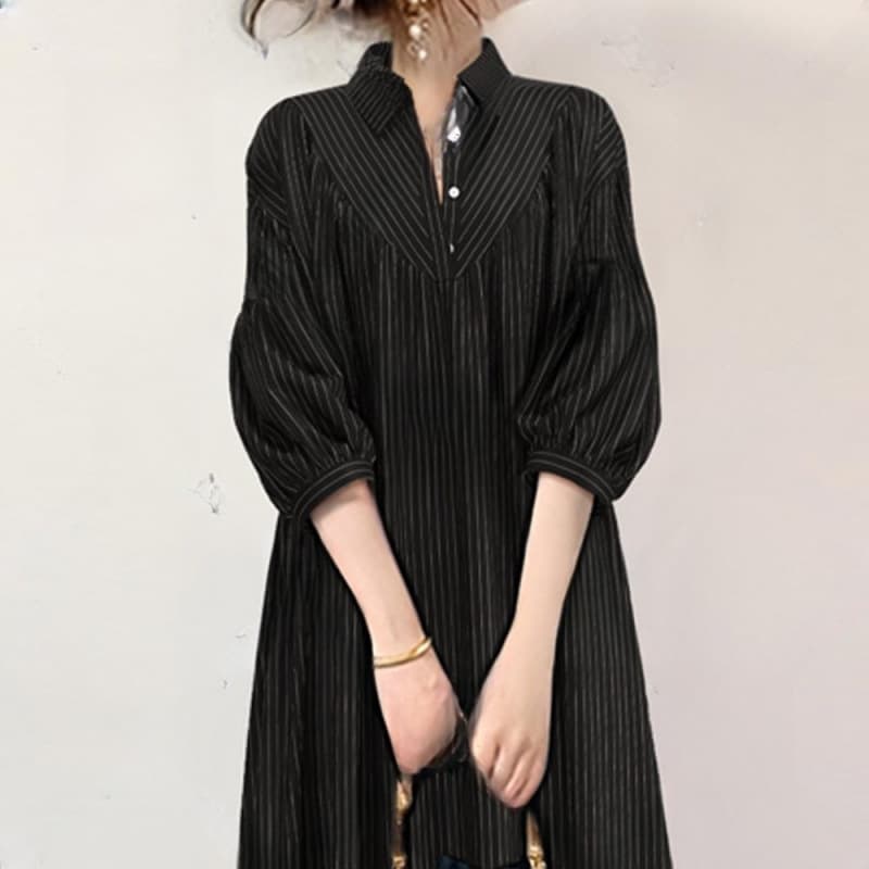 ママコーデ 優雅なストライプ柄マキシワンピース