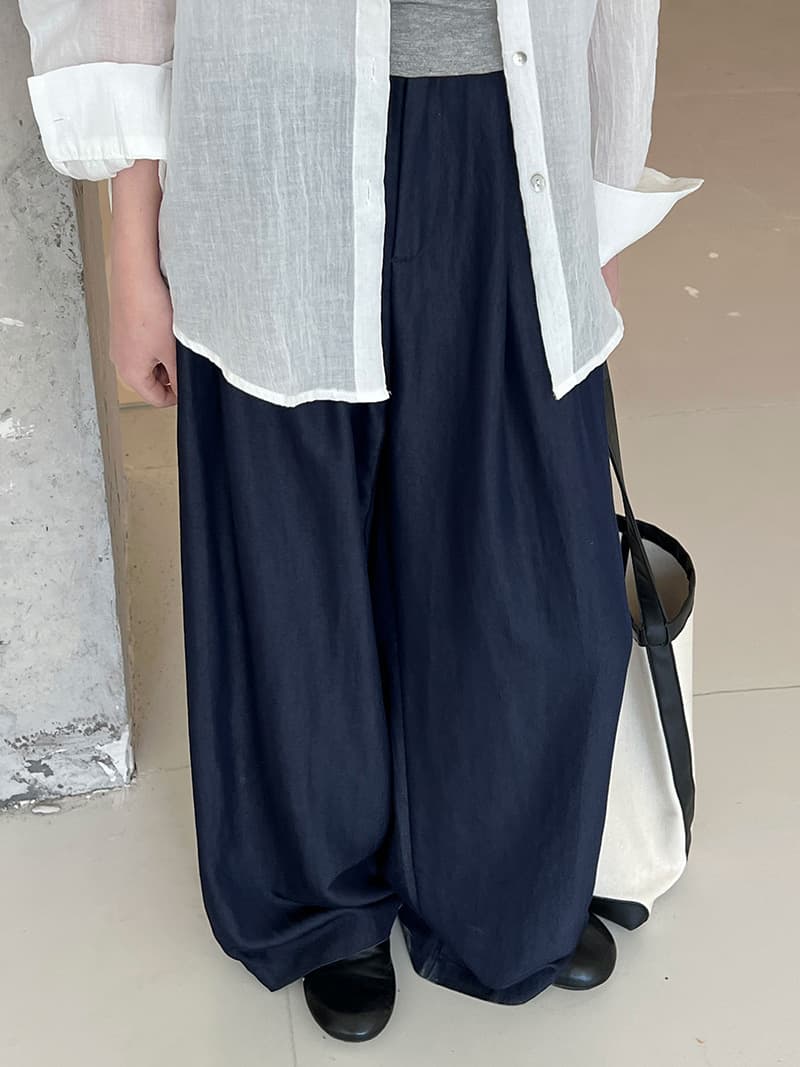 ママコーデ ゆったりワイドパンツ