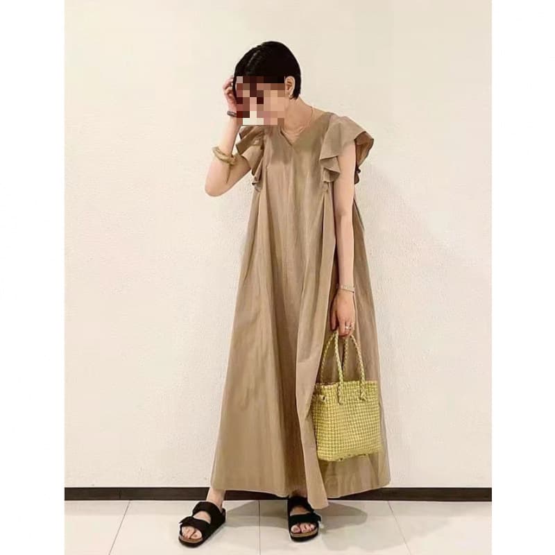 ママコーデ フリル袖ゆったりマキシワンピース