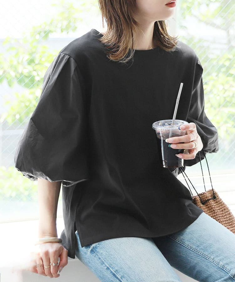 ママコーデ ふんわり袖のリラックスブラウス