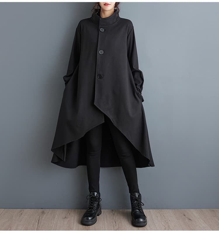 ママコーデ アシンメトリー裾フレアロングコート