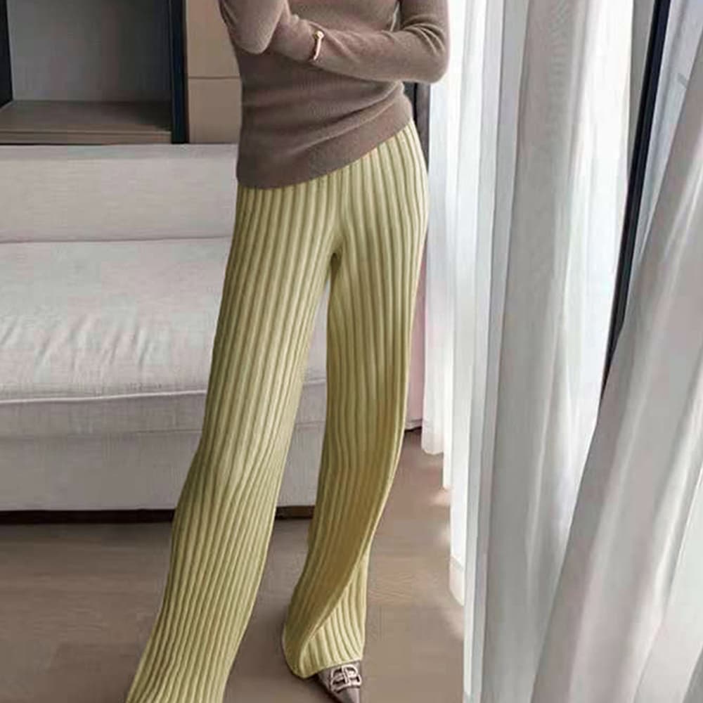 ママコーデ リブニット美脚フレアパンツ