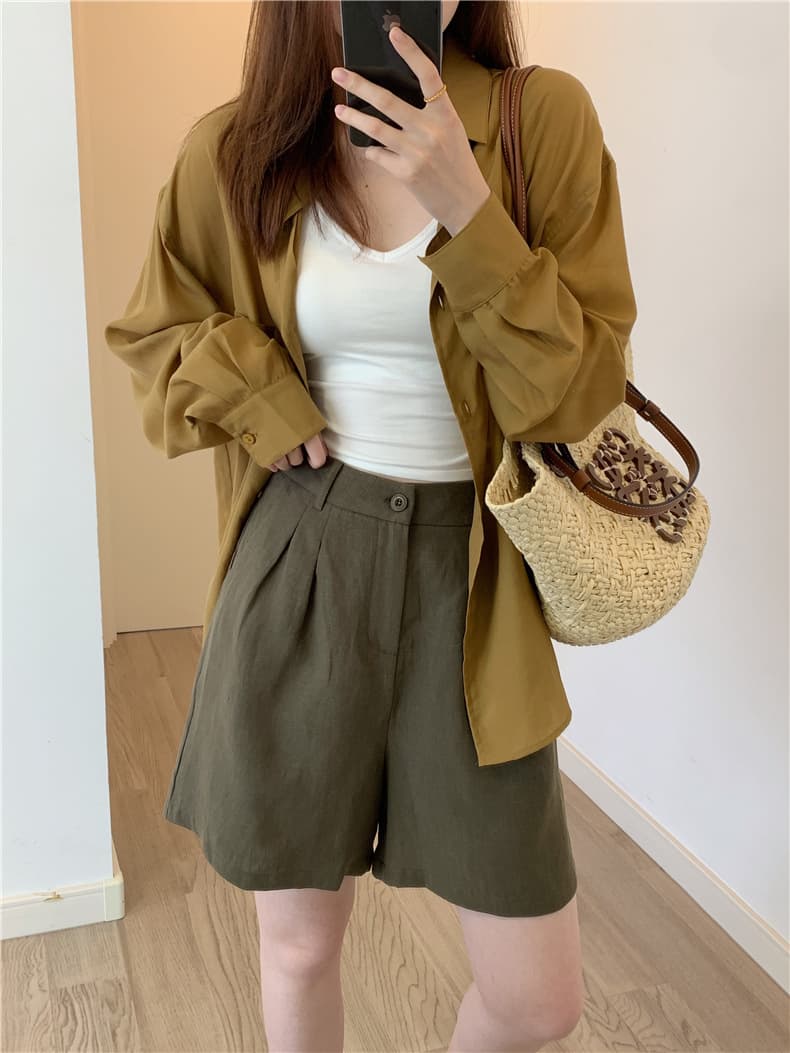ママコーデ 上質シルエットシャツ