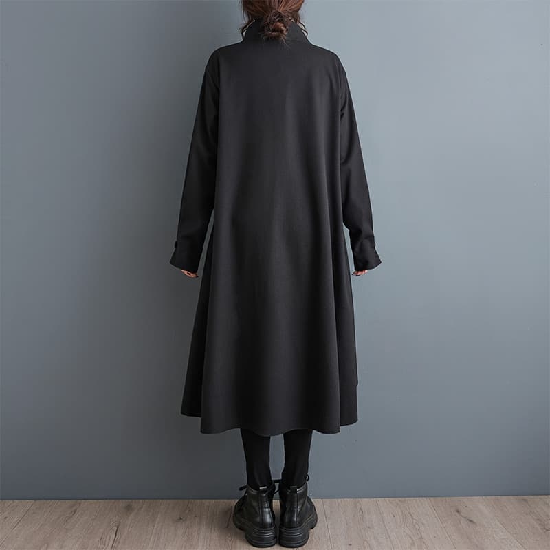 ママコーデ アシンメトリー裾フレアロングコート