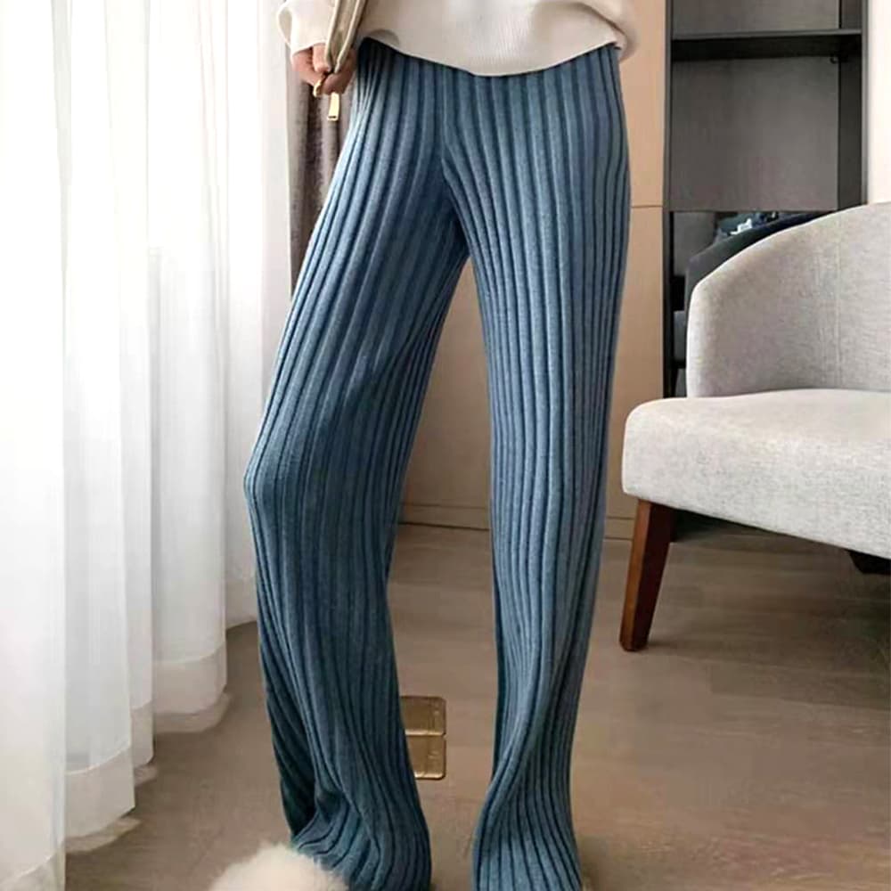 ママコーデ リブニット美脚フレアパンツ