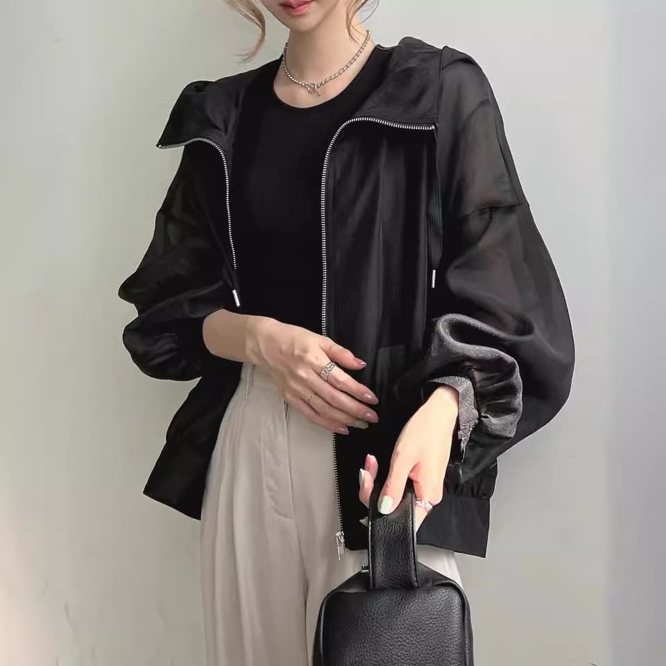 ママコーデ 透け感シアーブルゾン