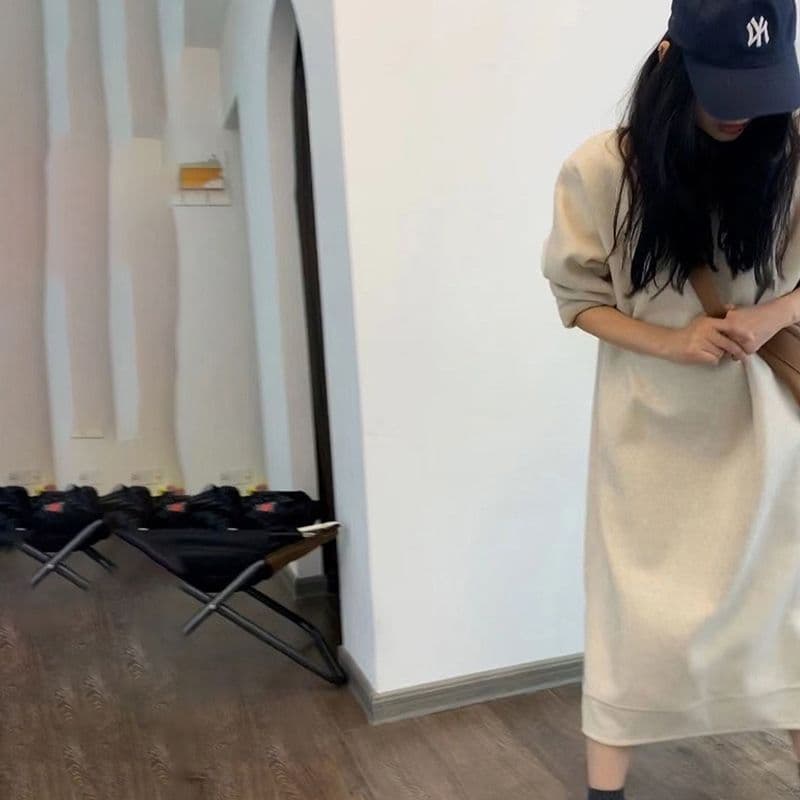 ママコーデ ゆったりロング丈パーカーワンピース