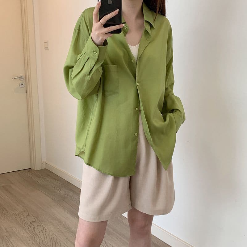 ママコーデ 上質シルエットシャツ