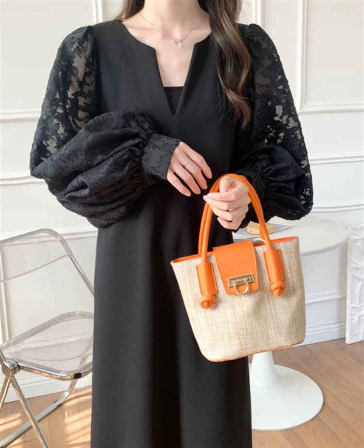 ママコーデ 刺繍袖ふんわりバイカラーワンピース