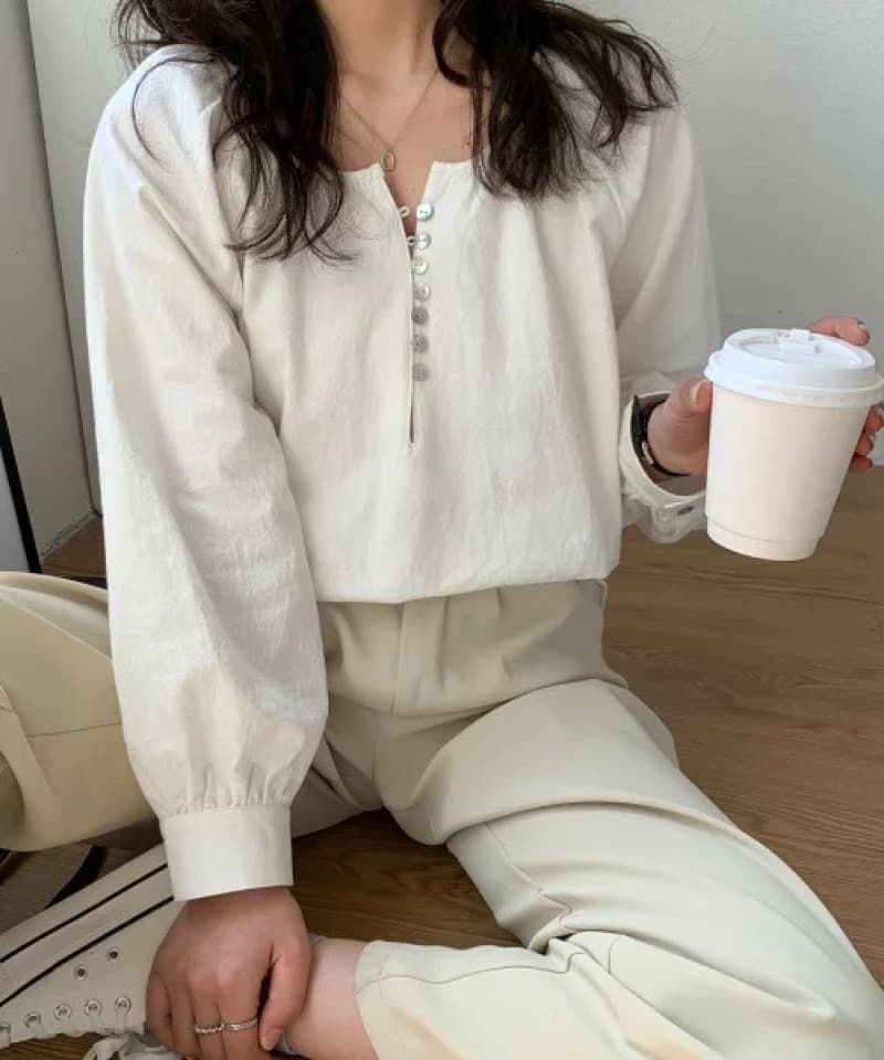 ママコーデ ポイントパール きりっぱなしブラウス