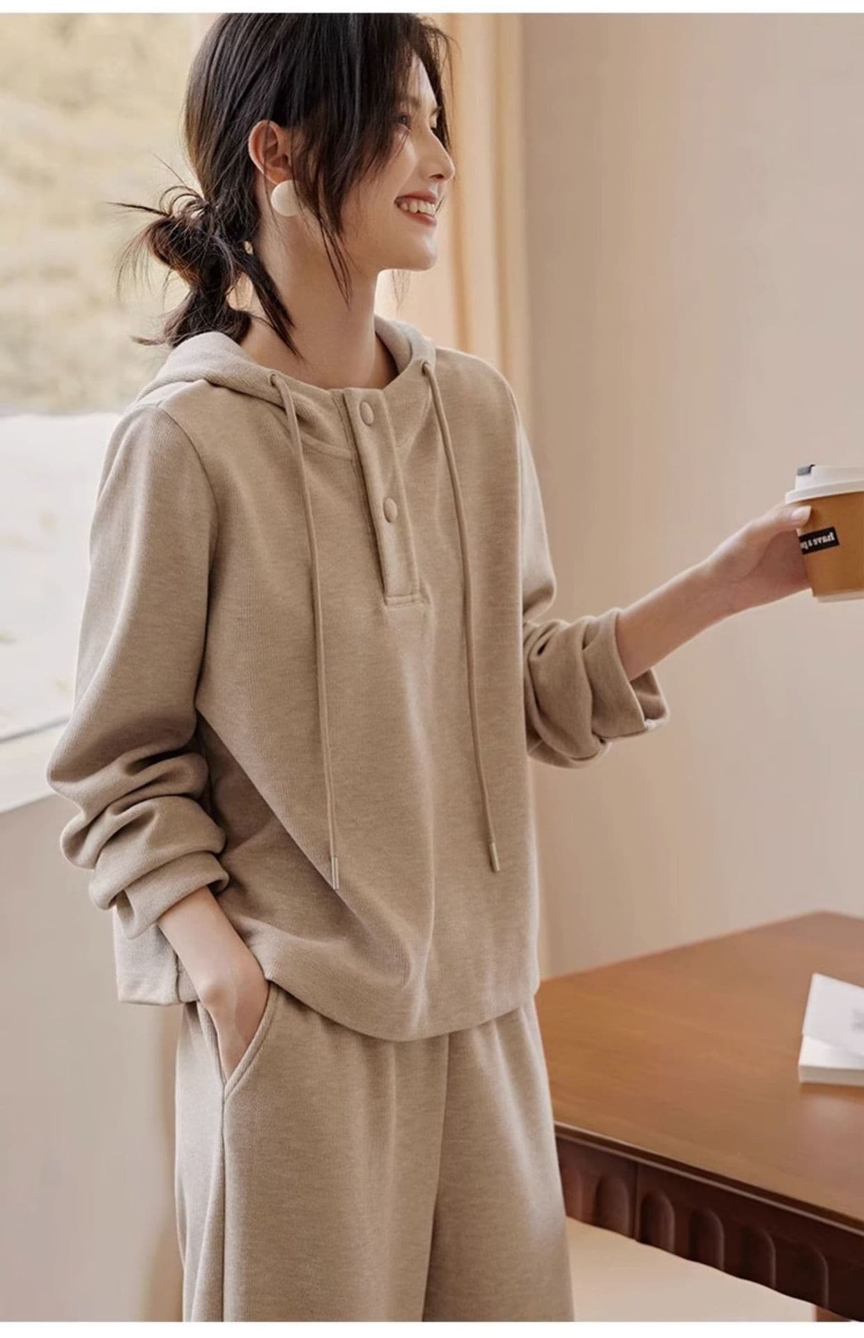 ママコーデ ゆったりくつろぎ部屋着フード付きセットアップ