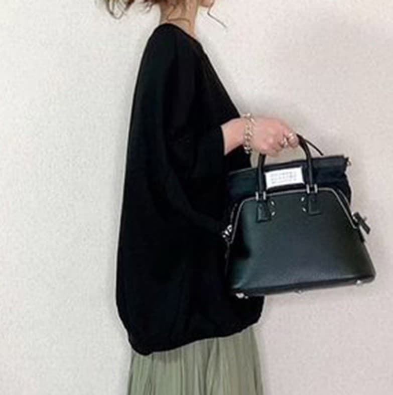 ママコーデ ゆったりシルエットカットソー