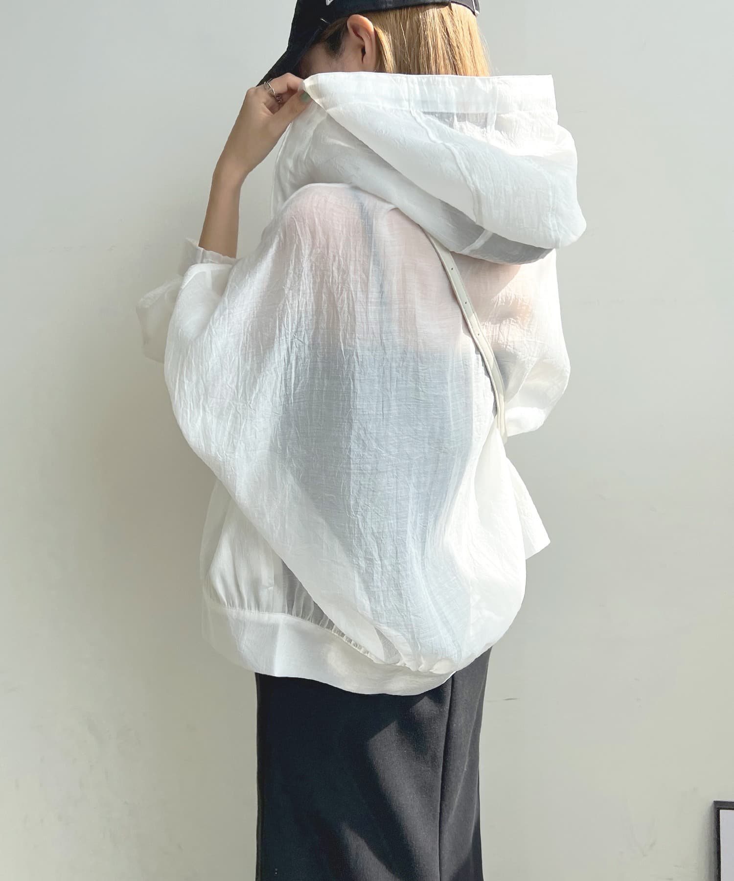 ママコーデ 透け感シアーブルゾン