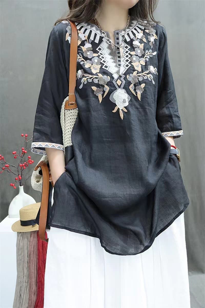 ママコーデ 花刺繍デザイン 七分袖リネンブラウス