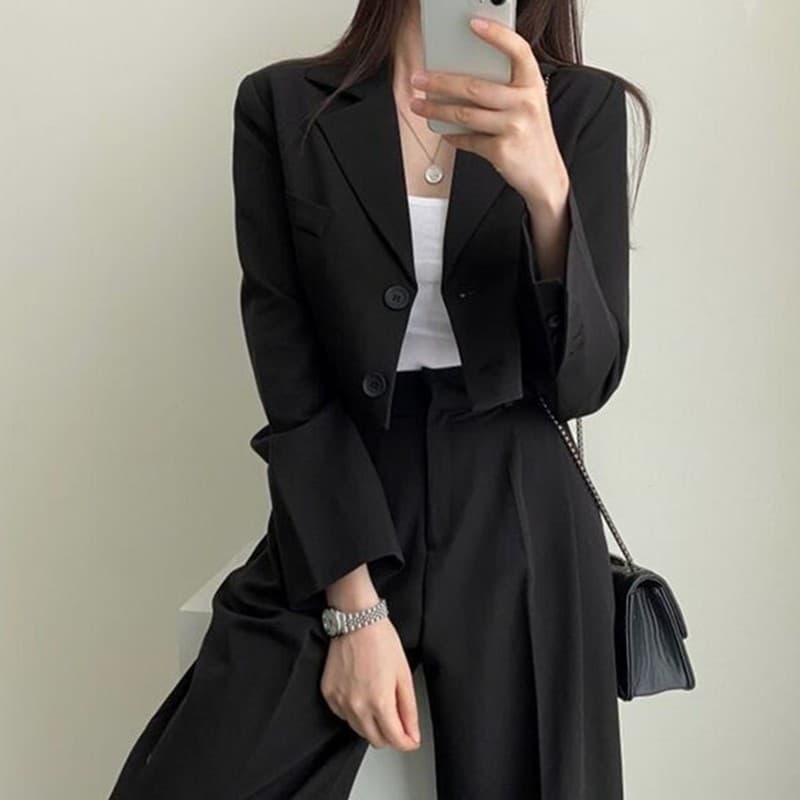 ママコーデ きれいめ大人ジャケットパンツセット