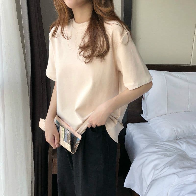 ママコーデ シンプル半袖ルーズフィットトップス