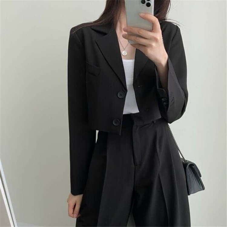 ママコーデ きれいめ大人ジャケットパンツセット