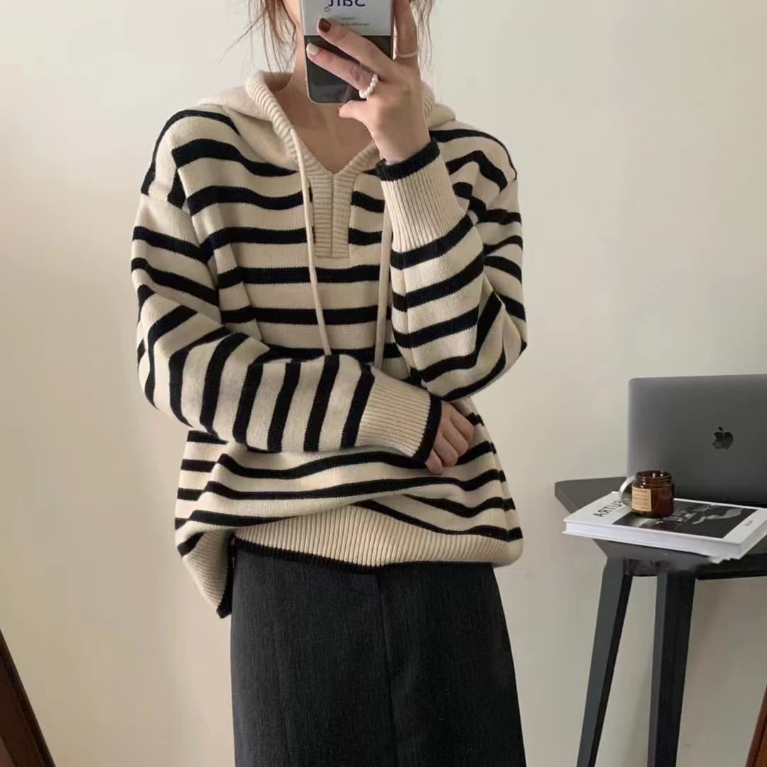 ママコーデ ゆったりボーダーフードニット