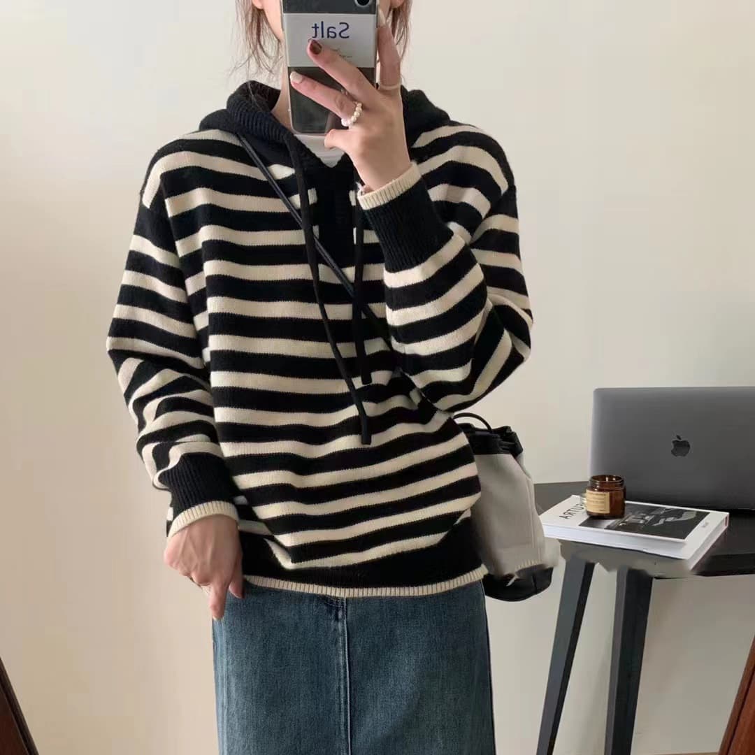 ママコーデ ゆったりボーダーフードニット