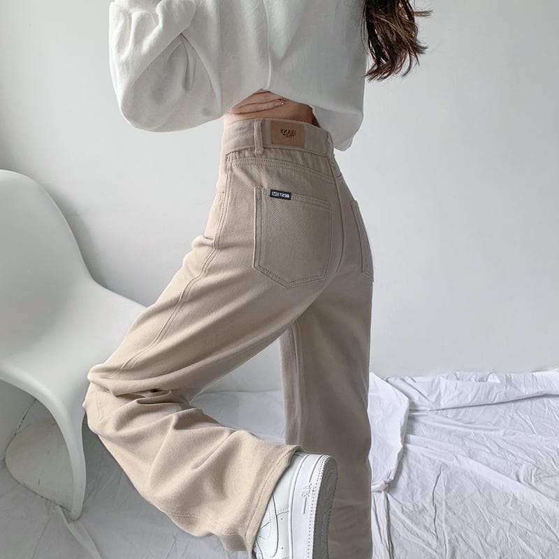 ママコーデ 美脚魅せストレートデニムパンツ