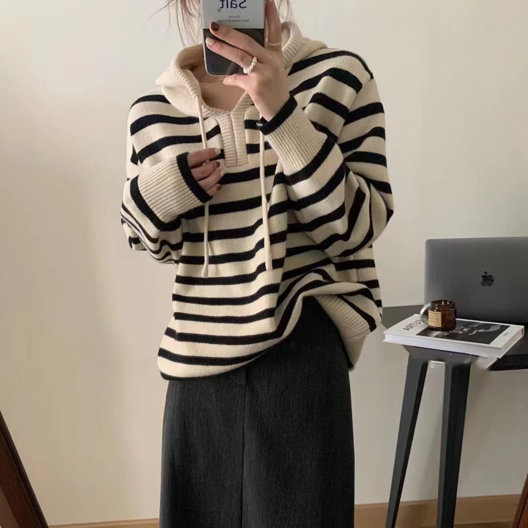 ママコーデ ゆったりボーダーフードニット