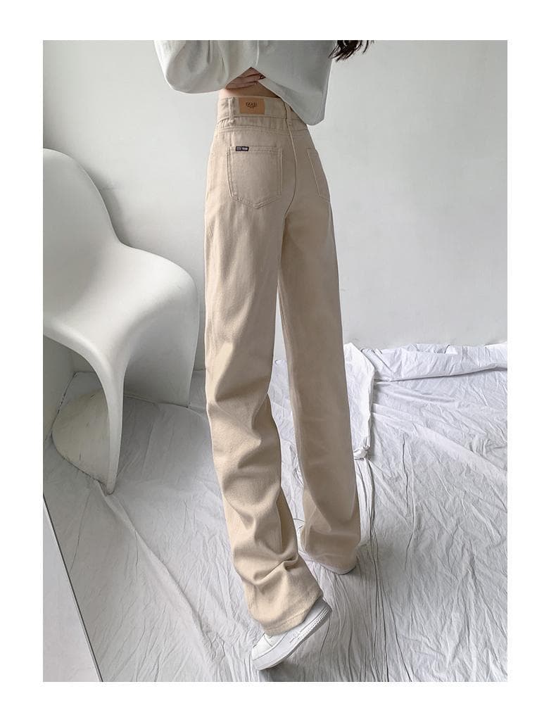 ママコーデ 美脚魅せストレートデニムパンツ